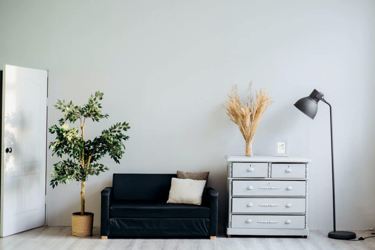 Comment enlever de la fibre de verre peinte sur un mur ?